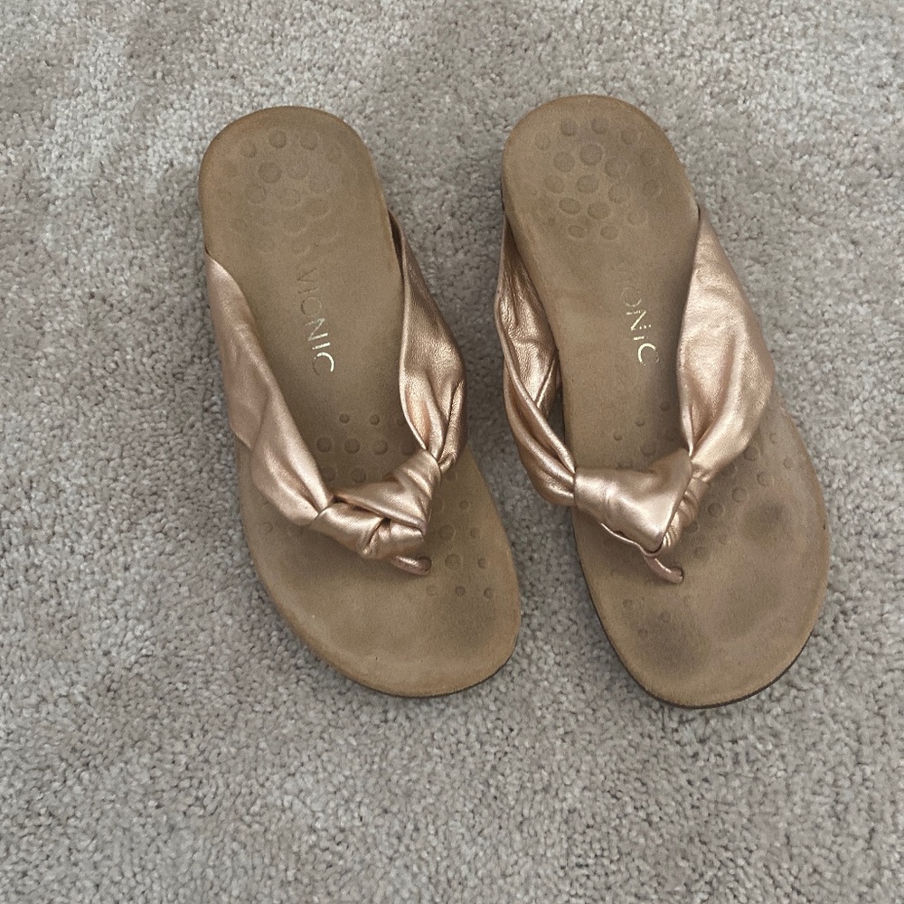 Rose Gold Vionic Twisted Knot Sandals